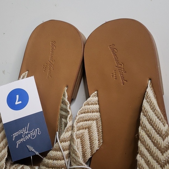 WOMEN'S Tan Stripe Woven Fabric Studded Bottom Sandals Universal Thread - Picture 6 of 7